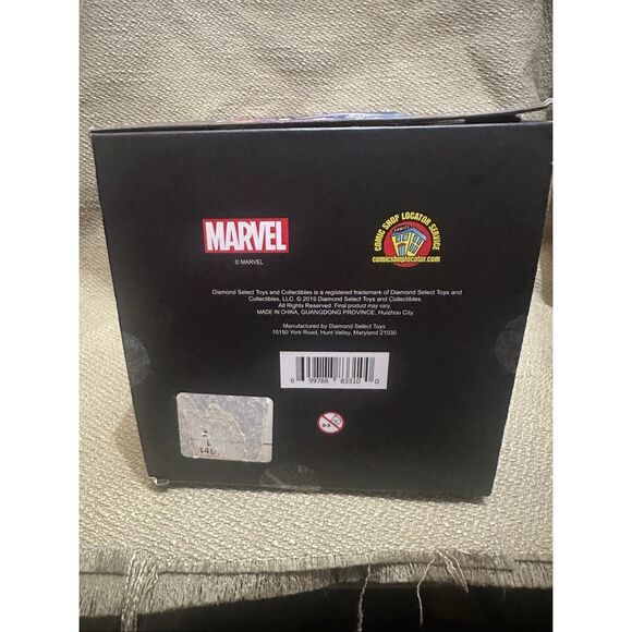 Diamond Select Gallery Binary Force Captain Marvel PVC Diorama Game Stop - Picture 10 of 10